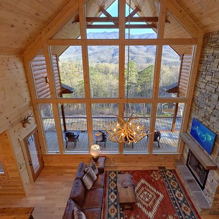 Misty Mountain Adventure Lodge جاتلينبرج المظهر الخارجي الصورة
