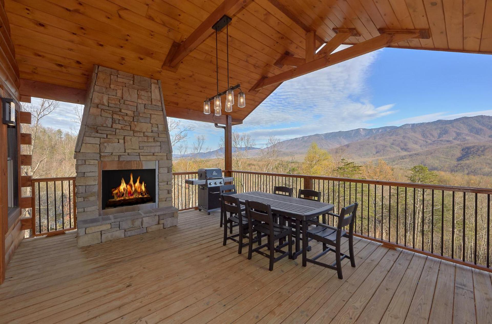 Misty Mountain Adventure Lodge جاتلينبرج المظهر الخارجي الصورة